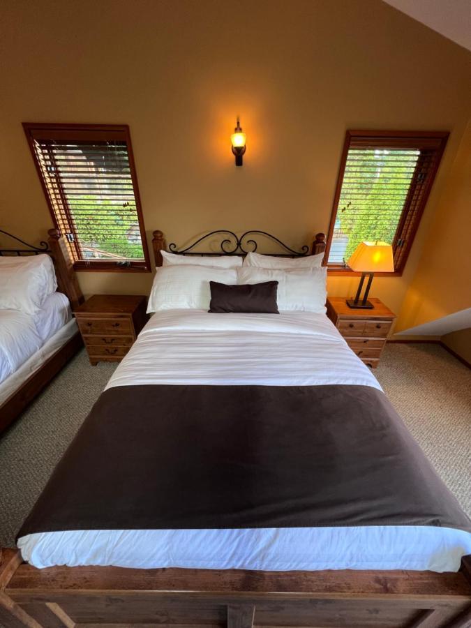 Sunshine Coast Resort Madeira Park ภายนอก รูปภาพ